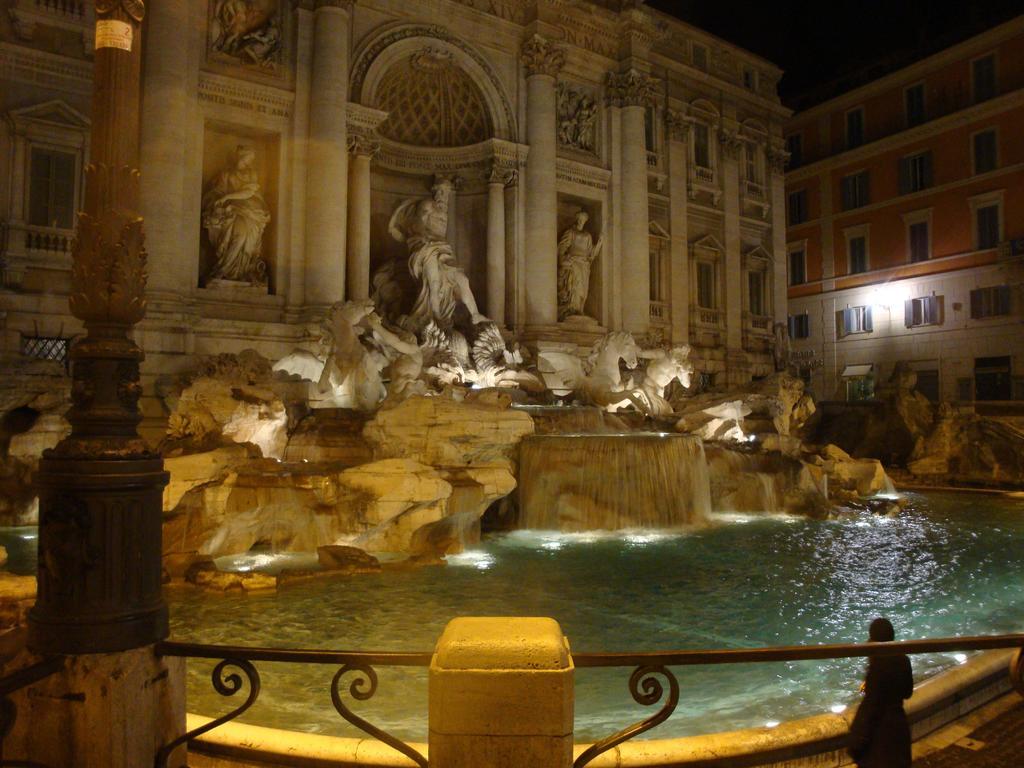 Domus Trevi Roma Exterior foto